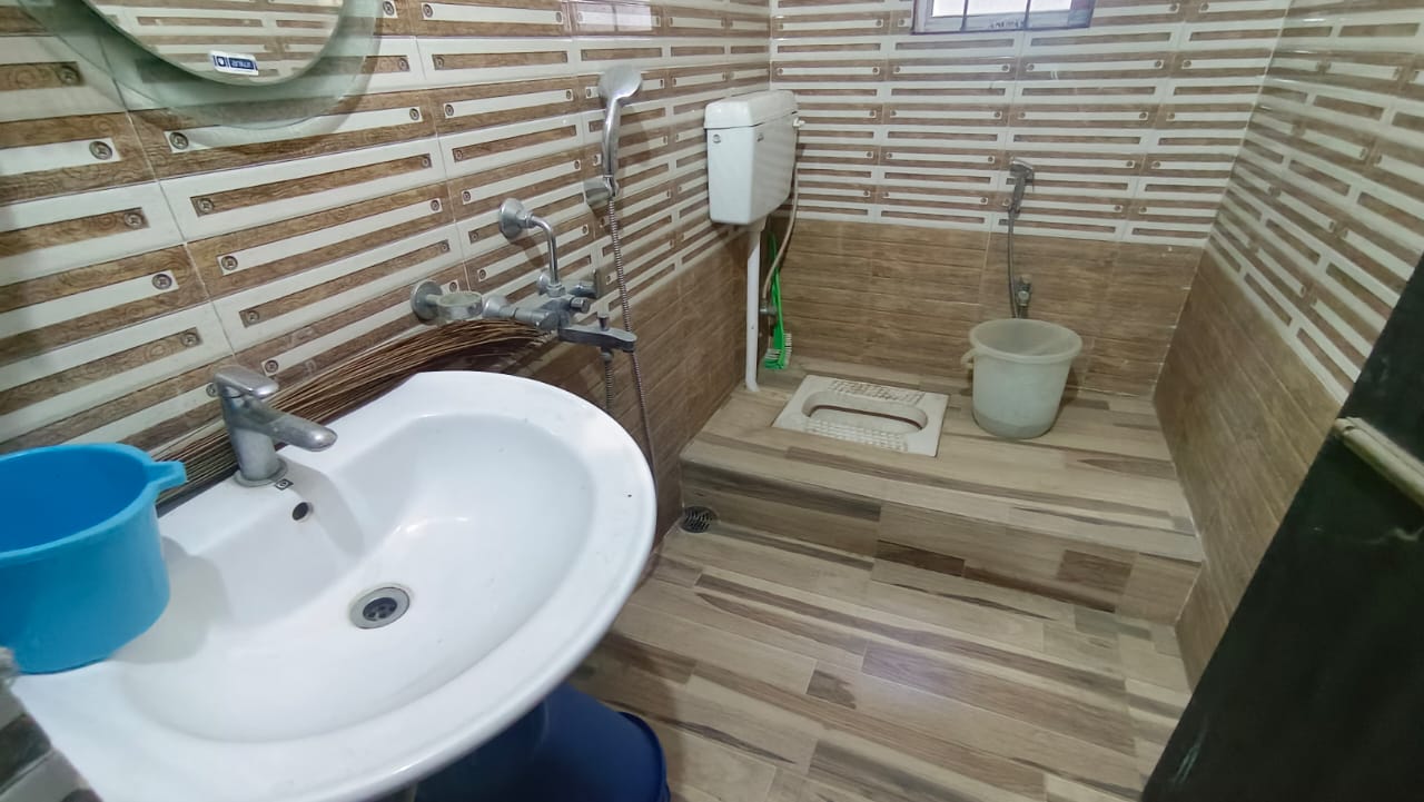 Semi Furnished 3bhk in Hatigaon, Guwahati, Assam, India for Rent